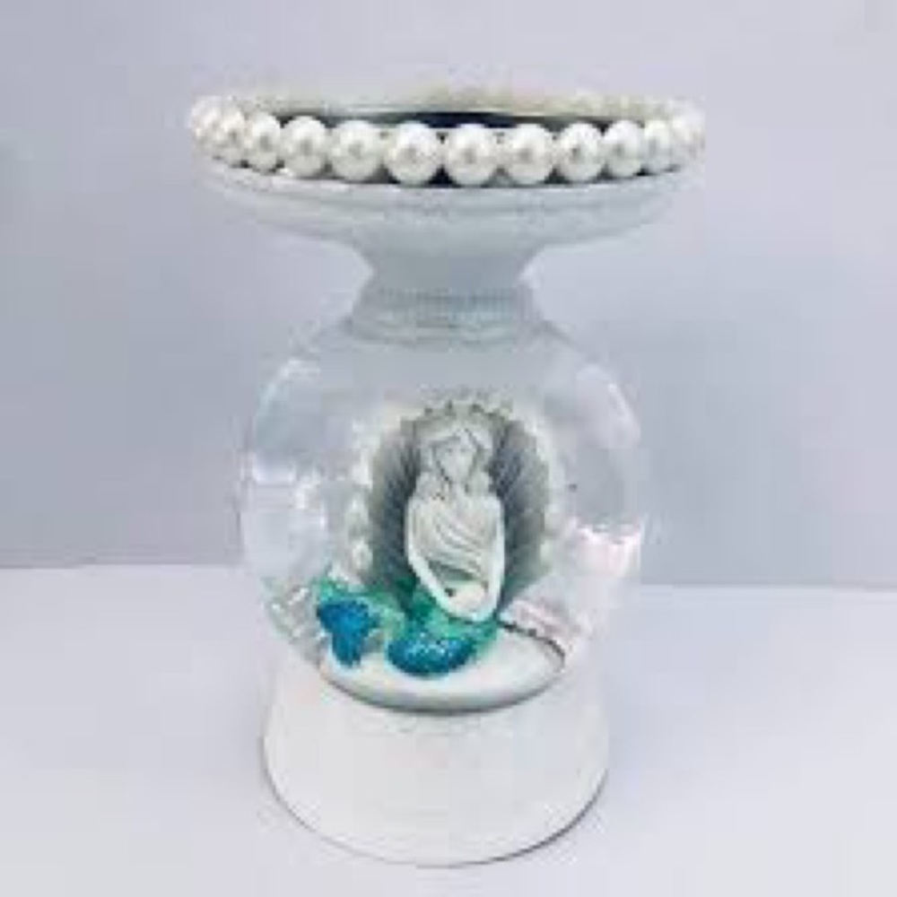 Mermaid 3 Wick Water Globe